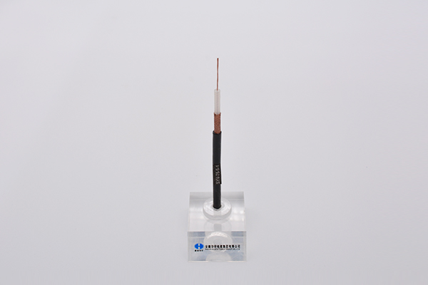 實芯聚乙烯絕緣聚氯乙烯護(hù)套射頻電纜